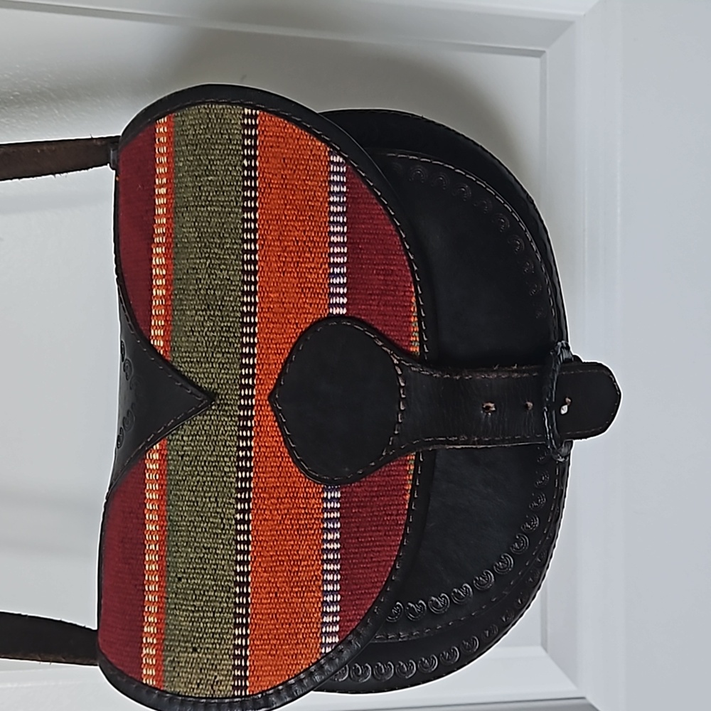 Peruvian handcrafted authentic leather handbag